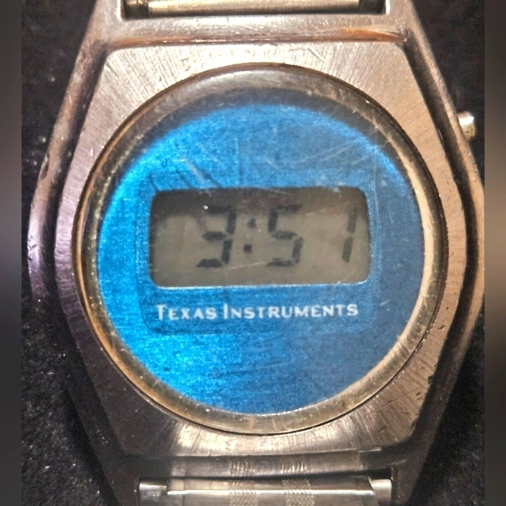 VINTAGE TEXAS INSTRUMENTS DIGITAL WATCH MENS